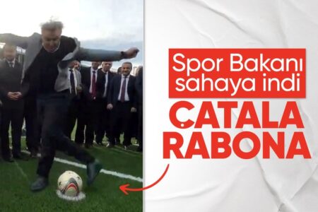 Meisterhafter Elfmeter von Osman Aşkın Bak: Er nutzte die Rabona-Technik