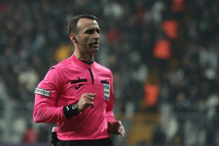 VAR verhinderte, dass Atilla Karaoğlan einen Regelfehler beging