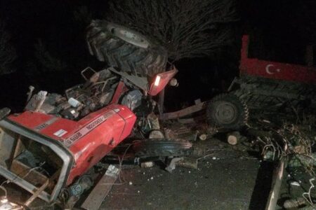 Bei dem Unfall, bei dem ein Lastwagen und ein Traktor in Kırıkkale kollidierten, starb 1 Person