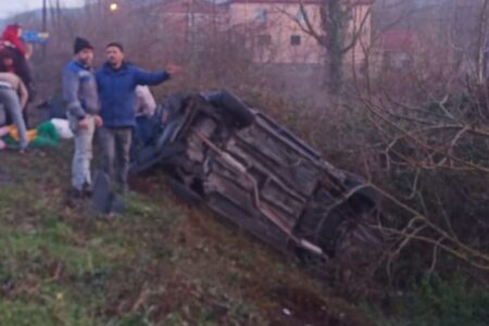 Das Baby starb in dem Fahrzeug, das in Zonguldak in die Klippe stürzte