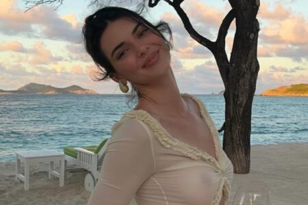 Das transparente Kleid des berühmten Models Kendall Jenner sorgte für Aufsehen!  Sie trug keinen BH darunter