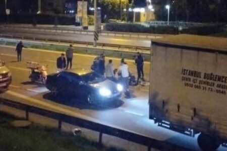 Der Fahrer des in Istanbul verunfallten Motorrads Maltepe wurde schwer verletzt