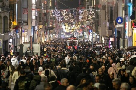 Die Mobilität begann am Taksim-Platz wenige Stunden vor Neujahr