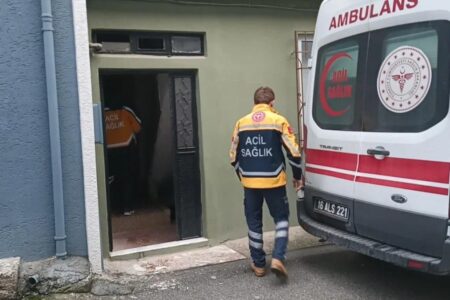 Ehemanns Horror in Bursa!  Er erwürgte seine Frau, indem er ihr mit einem Nudelholz auf den Kopf schlug