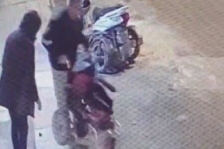 Ein Bürger in Hatay half einem Dieb, der seiner Meinung nach behindert war