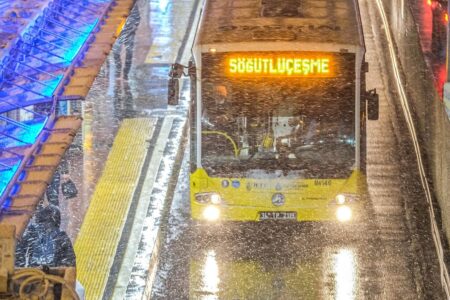 Nach Warnungen begann es in Istanbul zu regnen… Am Mittwoch kommt Schnee!