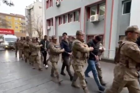 Operation Sibergöz-19 in 10 Provinzen!  Ali Yerlikaya gab bekannt: 33 Menschen wurden gefasst