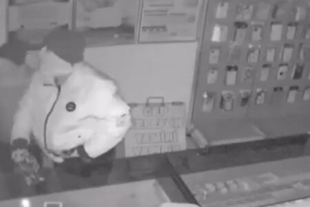 Der Diebstahl von 150.000 Lira in Mardin wurde von einer Überwachungskamera gefilmt