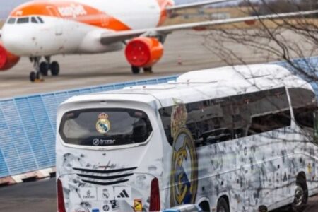 Der Mannschaftsbus von Real Madrid ist in Deutschland verunglückt