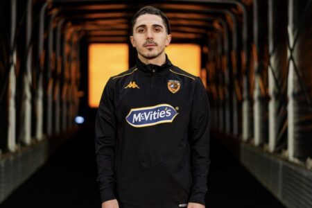 Der Transfer wurde offiziell bekannt gegeben!  Abdülkadir Ömür ist in Hull City