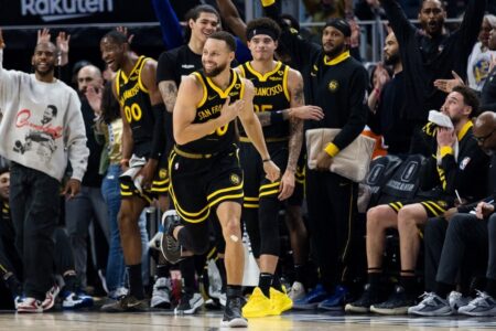 Die Golden State Warriors besiegten die Phoenix Suns mit Stephen Currys Korb in letzter Sekunde