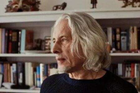 Eine scharfe Kritik von Vladimir Sorokin mit einer realistischen Zukunftsvorstellung: One Day of the Oprichnik