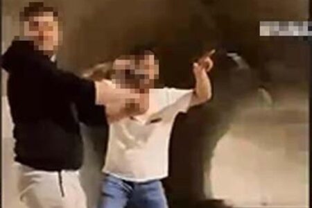 Gefährliche Fahrt in Denizli: Sie stiegen ins Auto und wuschen sich die Hände mit Alkohol