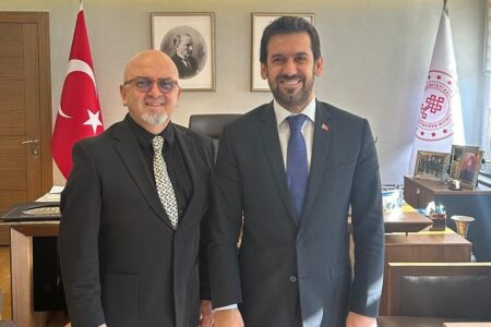 Herzlichen Glückwunsch von Batuhan Mumcu an Birol Güven