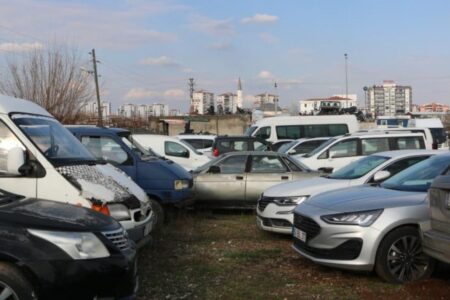 In Diyarbakır verrotten Fahrzeuge im Wert von 80 Millionen