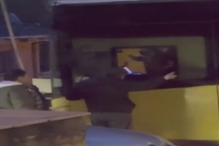 In Istanbul kam es zu Zusammenstößen zwischen Taxifahrer und Busfahrer