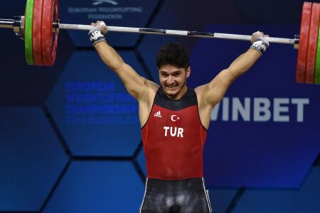 Muhammed und Ferdi gewannen zweimal Silber und einmal Bronze bei der Gewichtheber-Europameisterschaft