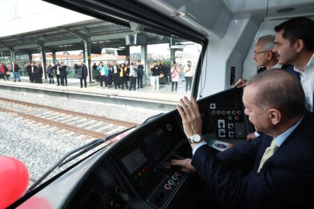 Präsident Erdoğan nahm an der Eröffnung der Grenze des Eisenbahnsystems Sirkeci-Kazlıçeşme teil