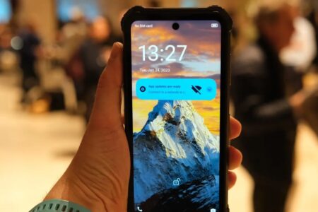 Smartphone mit 94 Tagen Ladedauer: Hard Case P28K