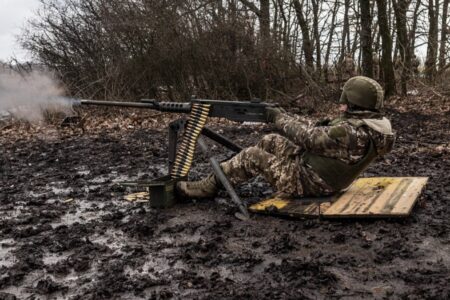 Ukrainische Soldaten führten Schießübungen durch