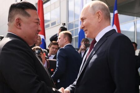 Vladimir Putin, Kuzey Kore lideri Kim’e Rus üretimi araba hediye etti
