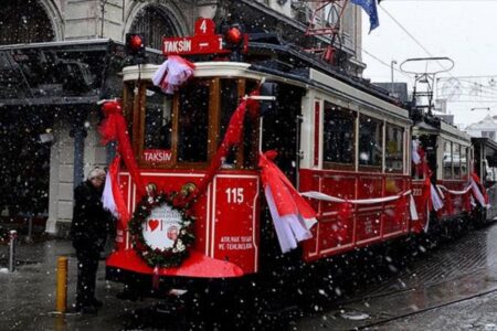 Vor 110 Jahren begann Istanbuls Eisenbahnabenteuer mit einer elektrischen Straßenbahn
