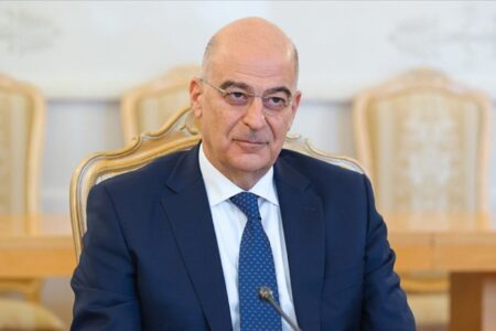 Yunanistan Savunma Bakanı Dendias: Türkiye’den 3 mil ötedeki her şey bizim