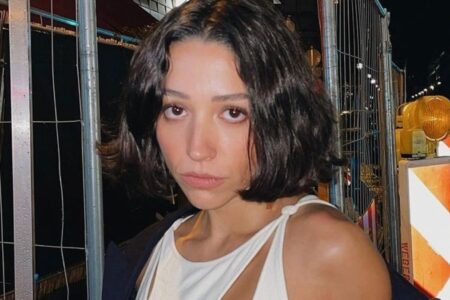 Zeynep sorgte mit ihrem Wildlederkleid für Aufsehen auf Instagram!  „Ist diese Kombination ein Witz?“