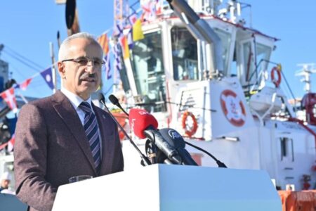 Abdulkadir Uraloğlu gab bekannt: Rekordanstieg bei der Zahl der in Häfen umgeschlagenen Container im Februar