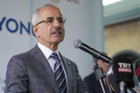 Abdulkadir Uraloğlu gab einen Termin für die Hochgeschwindigkeitszuggrenze Ankara-İzmir bekannt
