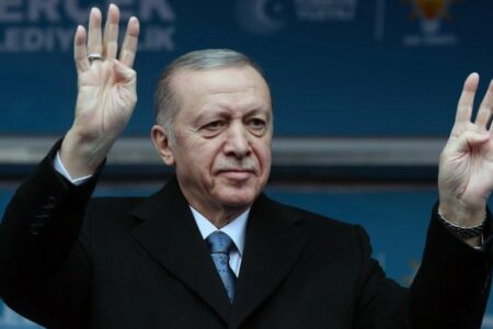 Begeisterte Menschenmenge begrüßte Präsident Erdoğan in Şırnak