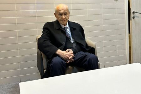 Devlet Bahçeli hatte vor dem Großen Kongress der MHP einen unglücklichen Unfall