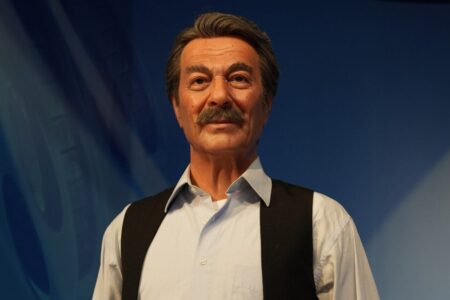 Die Wachsstatue von Kadir İnanır, dessen Behandlung in Eskişehir noch andauert, nahm ihren Platz im Museum ein.