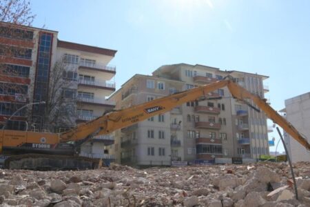 Es ist nicht möglich, in Elazığ einen Scherenbediener mit einem Gehalt von 300.000 Lira zu finden.