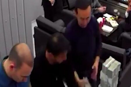 Es wurde eine Untersuchung der Geldzählszenen in der Metropolregion Istanbul eingeleitet.