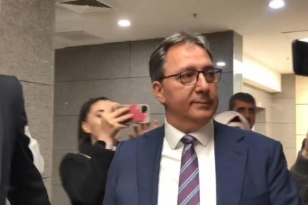 Fatih Keleş, dessen Name in der CHP-Geldzählungsuntersuchung erwähnt wurde, ist im Gerichtsgebäude