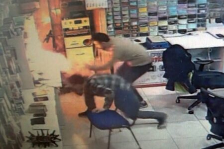 Gefährlicher Moment in Aksaray: Das zur Reparatur kommende Tablet explodierte wie eine Bombe