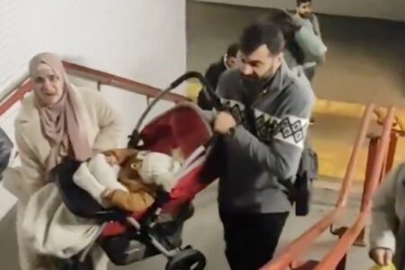 Istanbuler können nicht einmal einen Aufzug benutzen: Hoffnungsloses Warten an U-Bahn-Stationen …