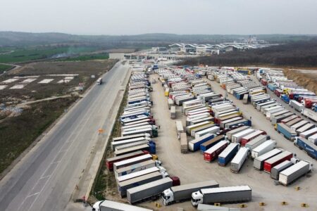 LKW-Warteschlange in Edirne: Kontrollen verstärkt