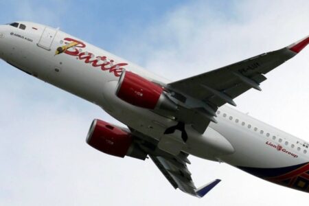 Lustiger Vorfall in Indonesien: Piloten schliefen während des Fluges ein, das Flugzeug kam vom Kurs ab