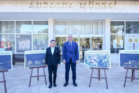 Mehmet Nuri Ersoy besuchte das Antalya Museum: Er erhielt Informationen von den Behörden