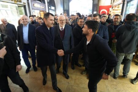 Murat Kurum besuchte die Händler des Großen Basars