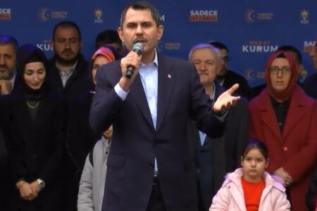 Murat Kurums Antwort auf İmamoğlus Wahrnehmung der U-Bahn: Seine Hände verhedderten sich in seinen Füßen