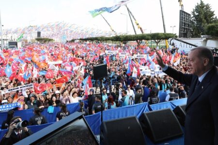 Präsident Erdoğan gab die Zahl der Teilnehmer der Kundgebung in Antalya mit 80.000 bekannt