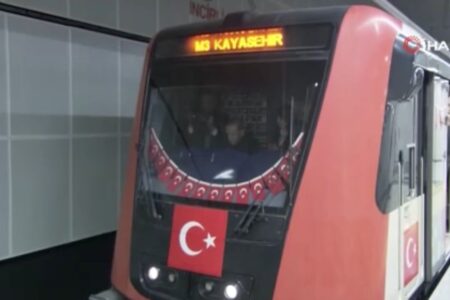 Präsident Erdoğan machte eine Probefahrt mit der neuen U-Bahnlinie