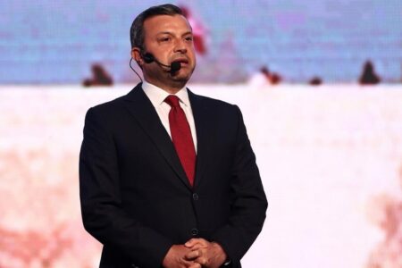 Riesige Adana-spezifische Projekte von Fatih Mehmet Kocaispir: Transport, Tourismus, Beschäftigung …