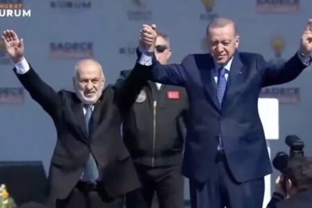 Suat Pamukçu ist der AK-Partei beigetreten!  Präsident Erdoğan trug das Abzeichen