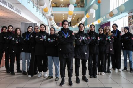 Türkisches Robotik-Team bestehend aus Studentinnen erzielte in New York großen Erfolg
