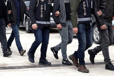 16 Haftbefehle im Rahmen der Untersuchung der FETO-Struktur der Landstreitkräfte