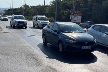 Auf dem Rückweg aus dem Urlaub verließen innerhalb von 12 Stunden 10.000 Fahrzeuge Bodrum.